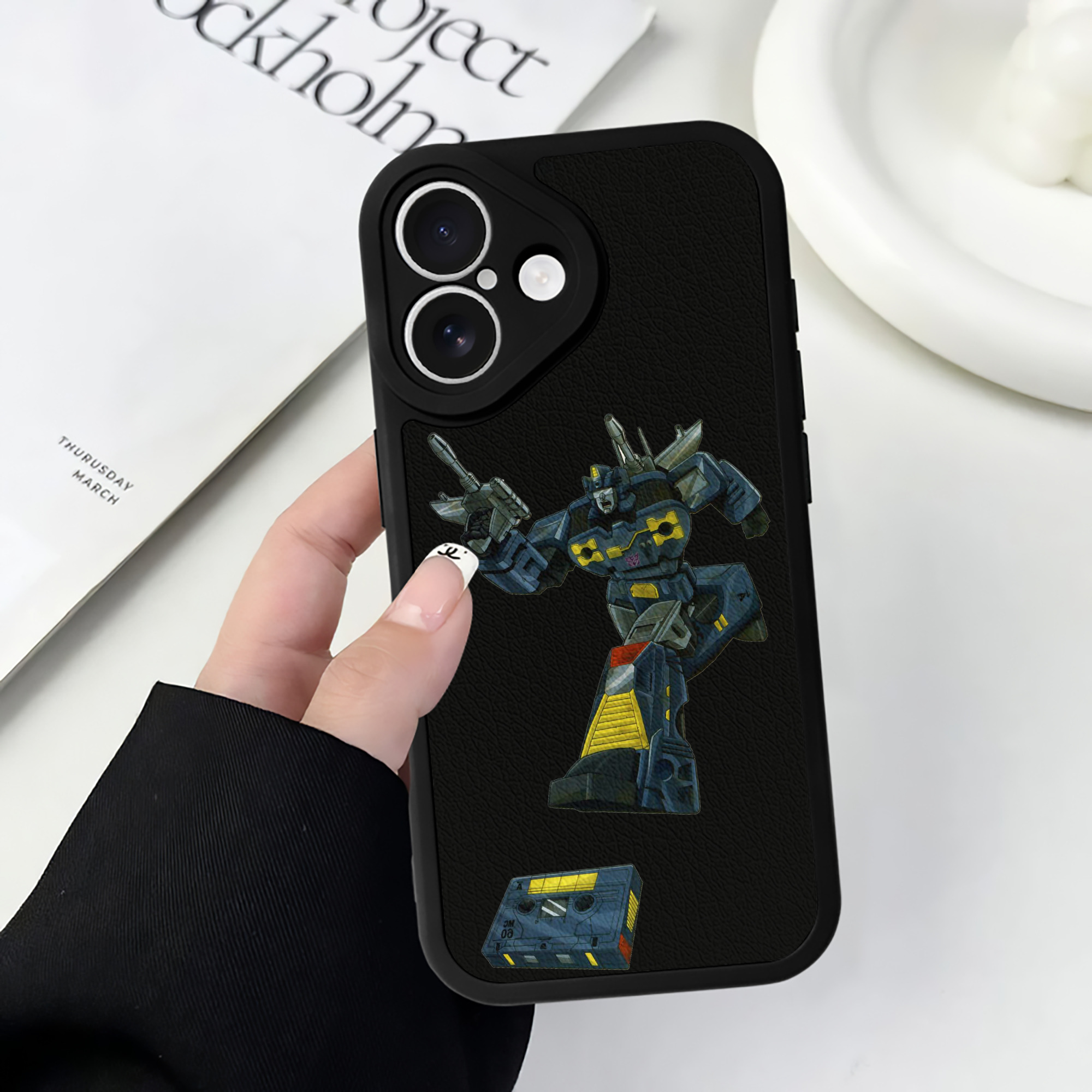 （画像用）  【iPhone 16シリーズ対応】シリコンスマホケース（レザー調） 材質：シリコン